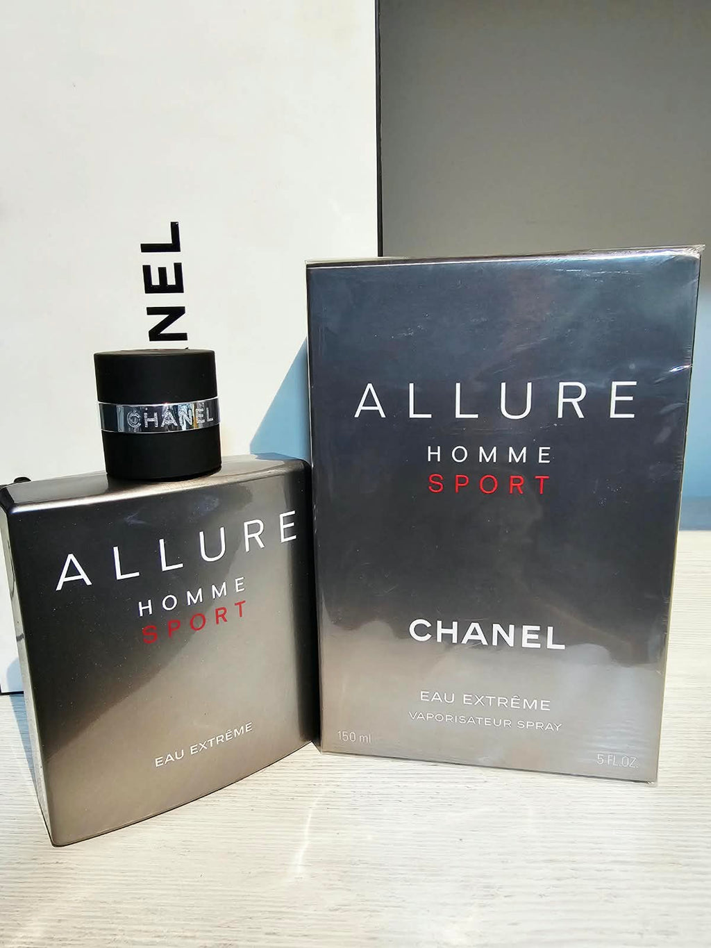 تقسيم عطر أليور هوم سبورت أو إكستريم شانيل Allure Homme Sport Eau Extreme Chanel للرجال - 5 مل / 10 مل